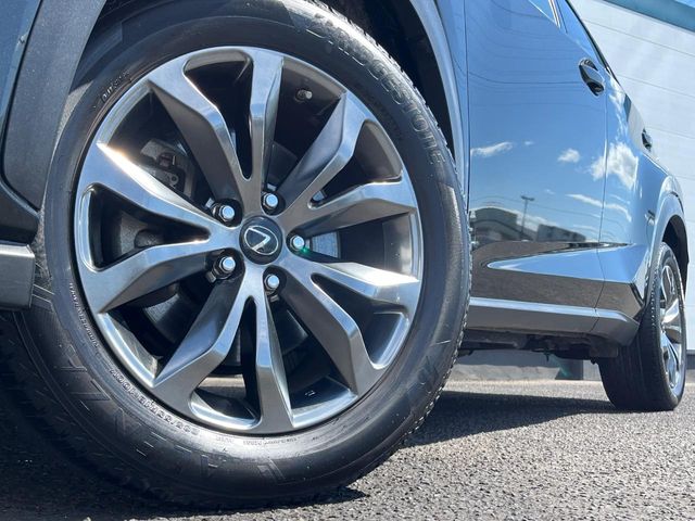 Lexus NX 12