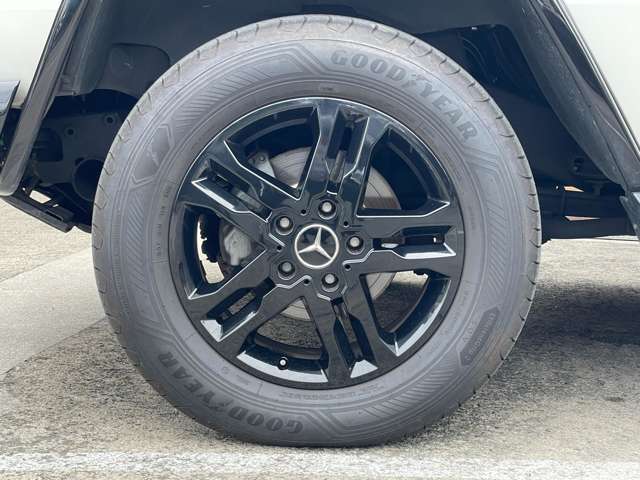 Mercedes-Benz G-Class 9