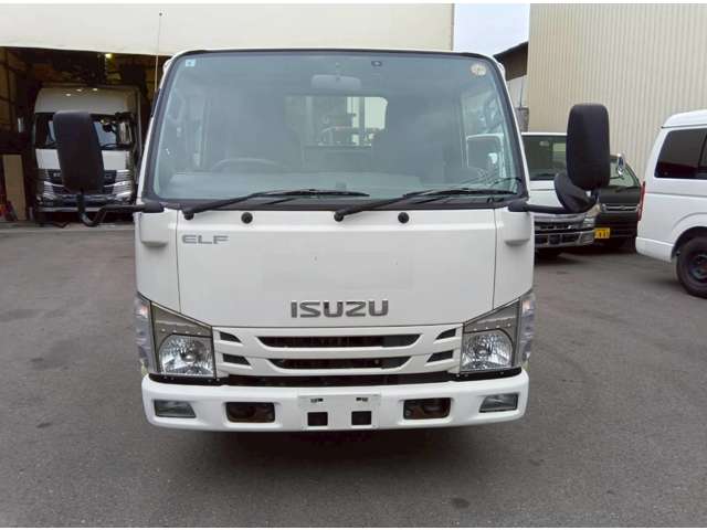 Isuzu Elf 8