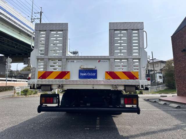 Isuzu Elf 11
