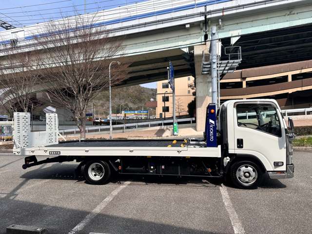 Isuzu Elf 7