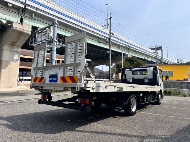 Isuzu Elf 9