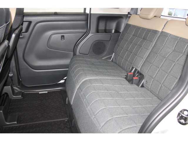 Mitsubishi Delica Mini 7