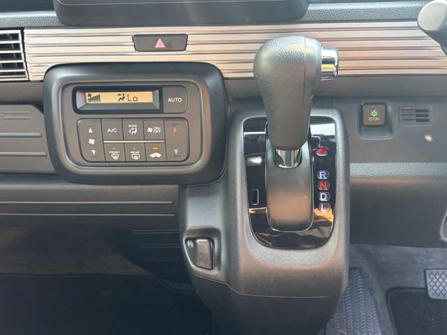 Honda N-VAN 12