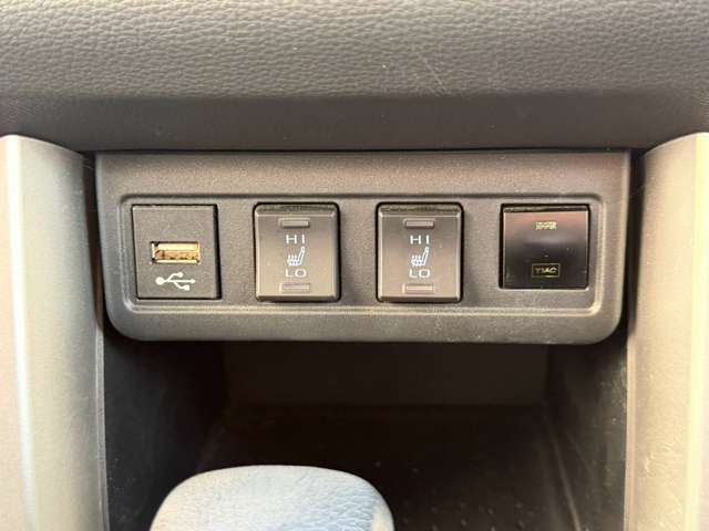 Toyota Corolla Cross 4