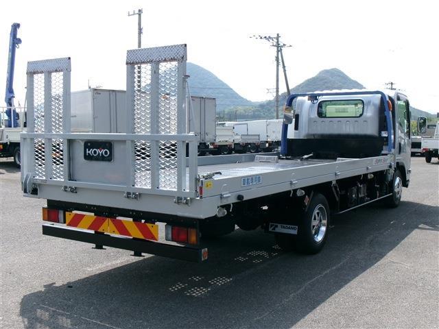 Isuzu Elf 4