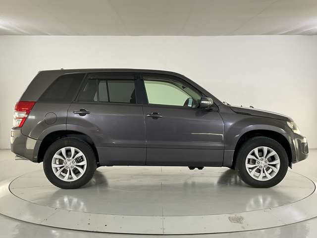 Suzuki Escudo 11