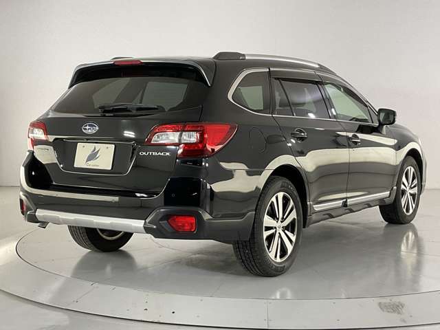 Subaru Legacy Outback 10