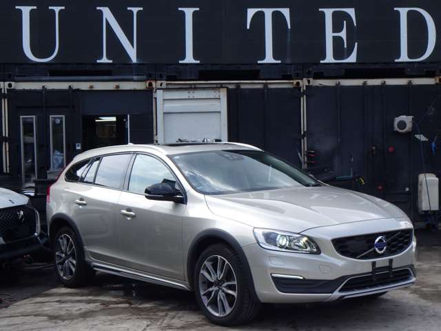 Volvo V60 Cross Country 2