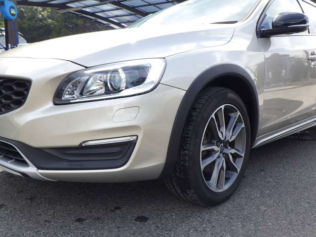 Volvo V60 Cross Country 8