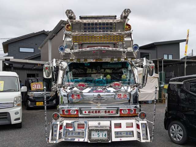 Mitsubishi Fuso Canter 2
