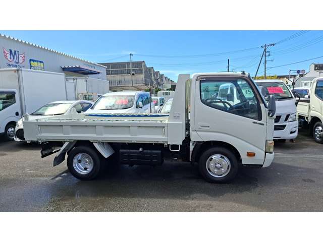 Hino Dutro 11
