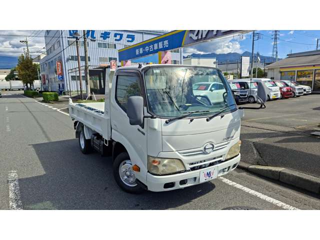 Hino Dutro 6
