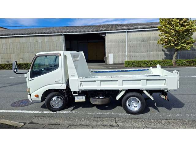 Hino Dutro 10