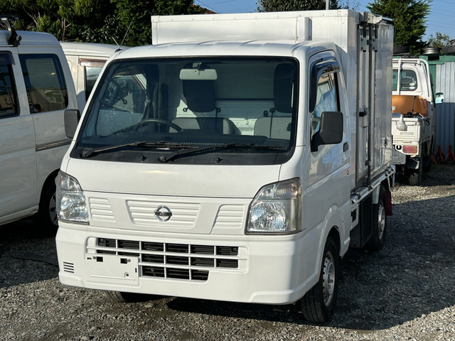 Nissan NT100 Clipper 2