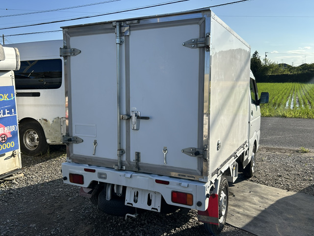 Nissan NT100 Clipper 4
