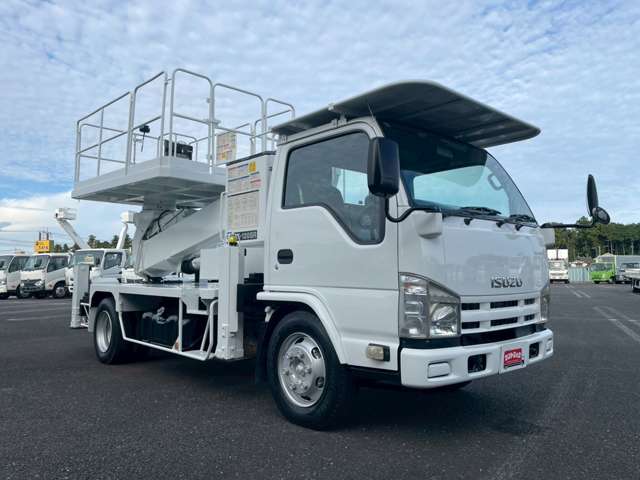 Isuzu Elf 4