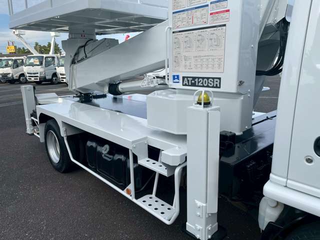 Isuzu Elf 10