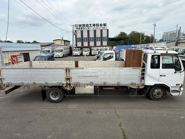 UD Trucks Condor 9