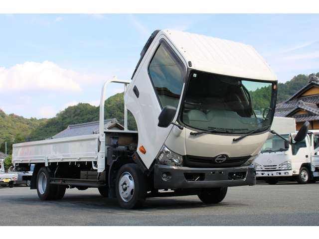 Hino Dutro 11