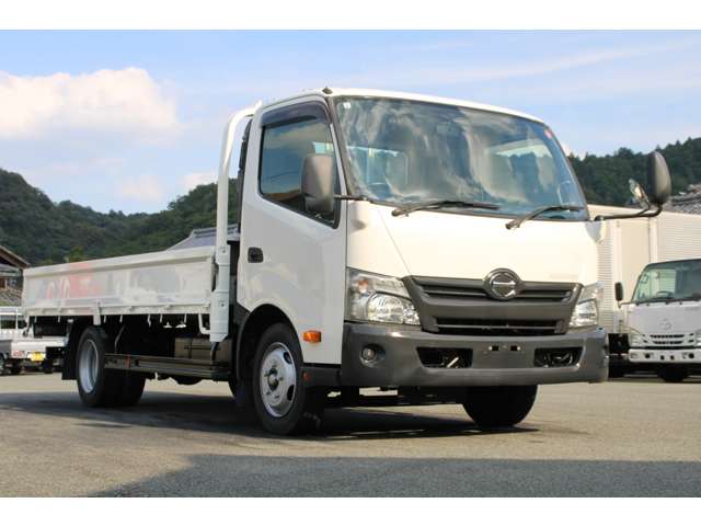 Hino Dutro 5