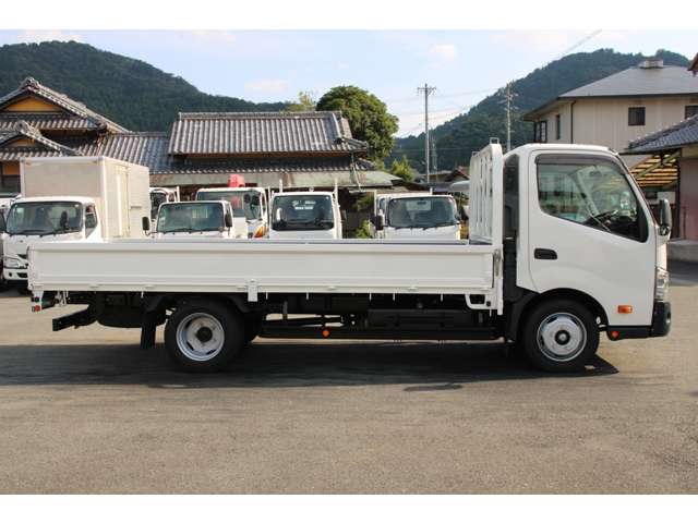 Hino Dutro 7