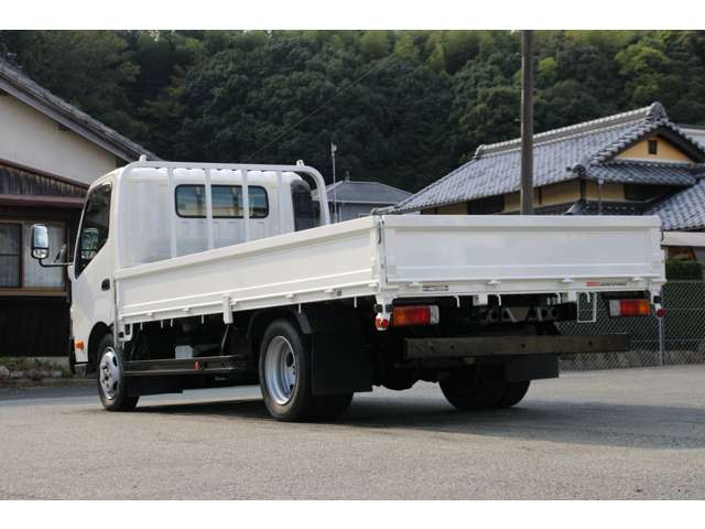 Hino Dutro 8