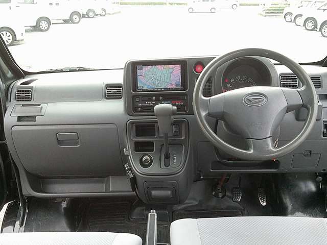 Daihatsu Hijet Deck Van 3
