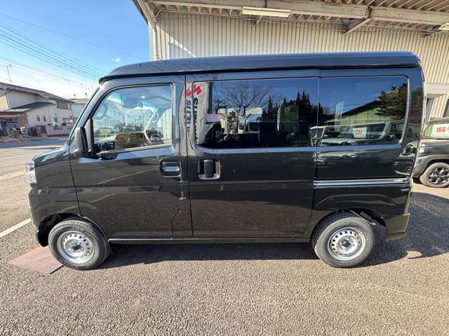 Daihatsu Hijet Cargo 11