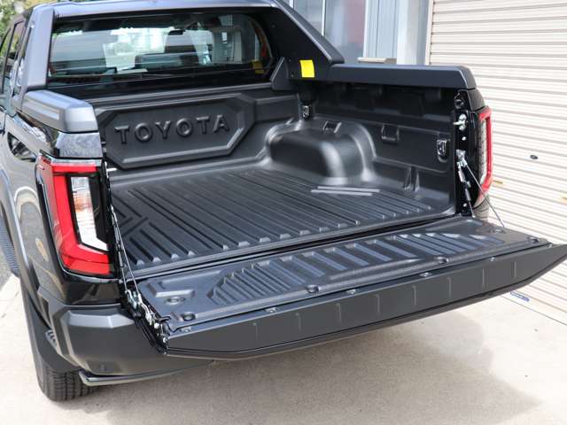 Toyota Hilux 9