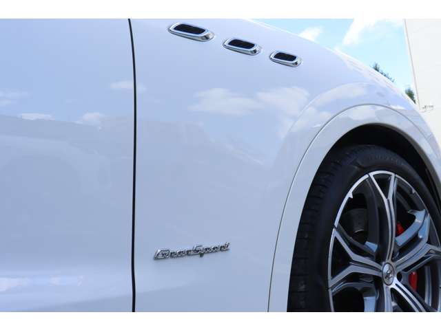 Maserati Levante 12