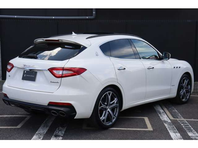 Maserati Levante 4