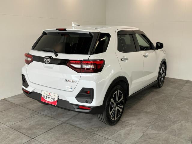 Daihatsu Rocky 3