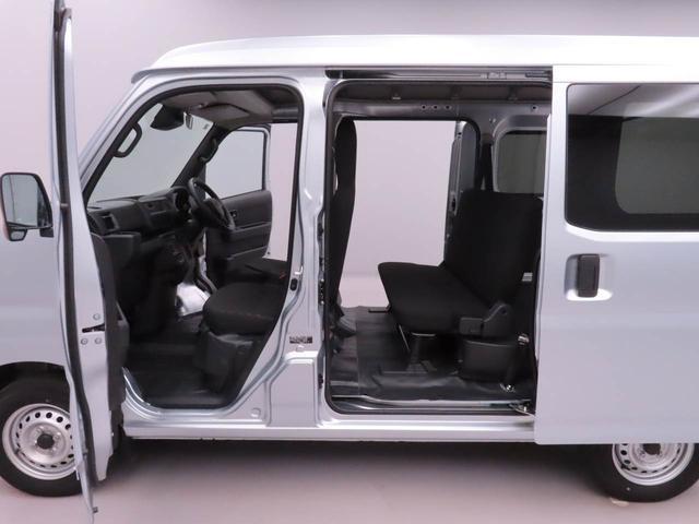 Daihatsu Hijet Cargo 7