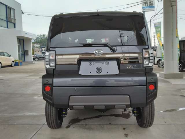 Daihatsu Taft 6