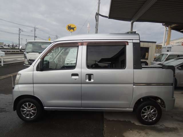 Daihatsu Hijet Deck Van 10