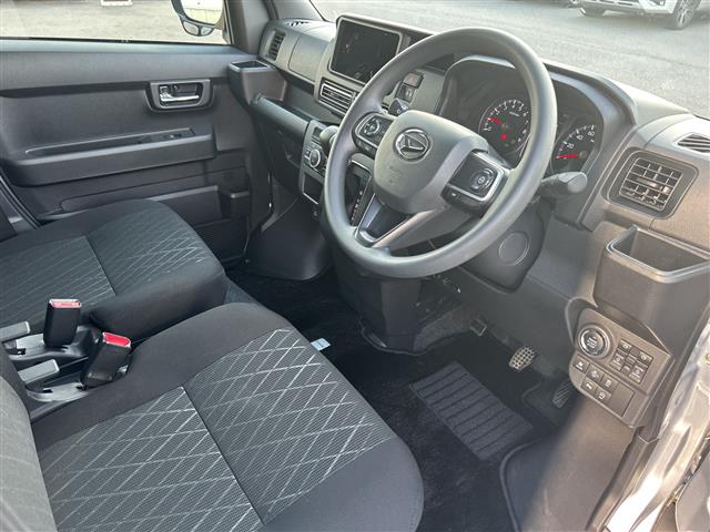 Daihatsu Atrai 12