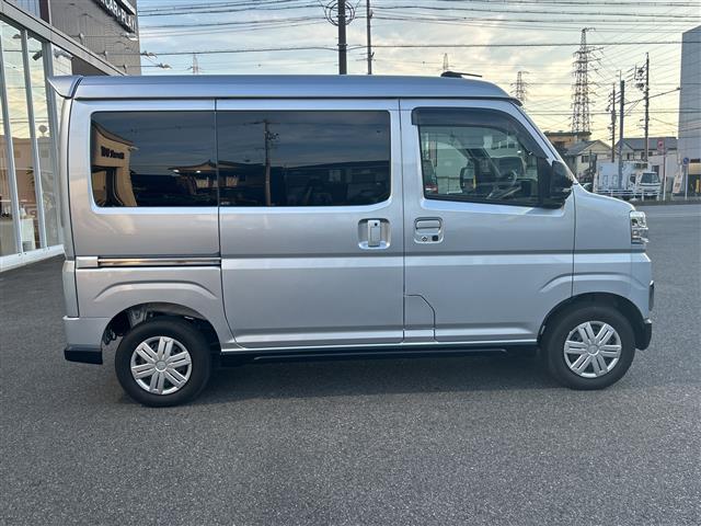 Daihatsu Atrai 6
