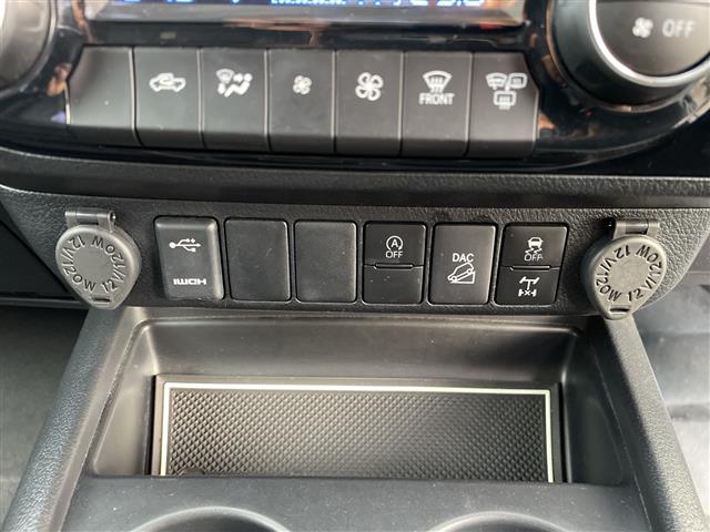 Toyota Hilux 11