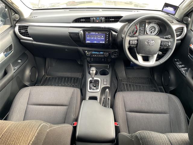 Toyota Hilux 4