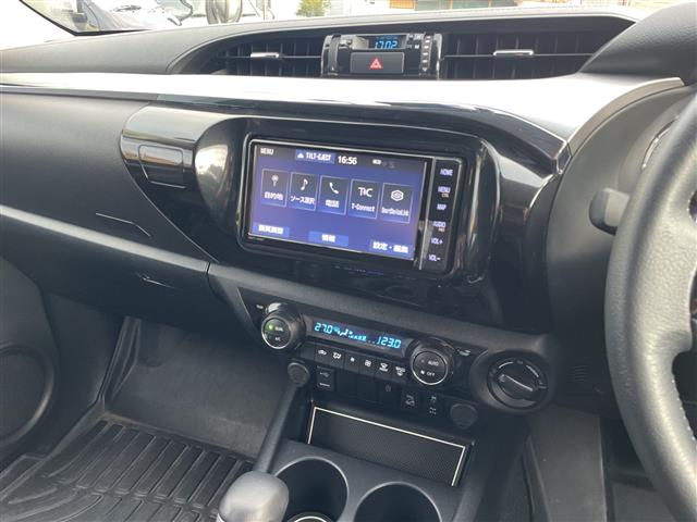 Toyota Hilux 5