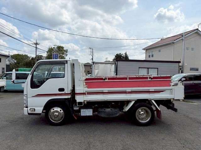 Isuzu Elf 12