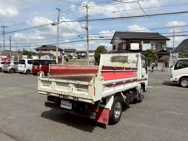 Isuzu Elf 6