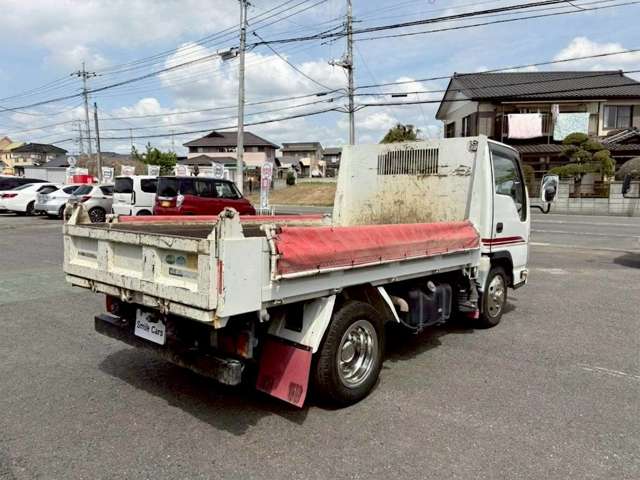 Isuzu Elf 7
