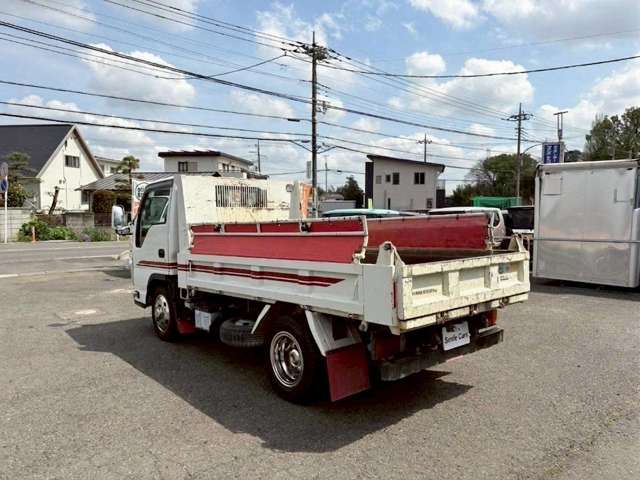 Isuzu Elf 10