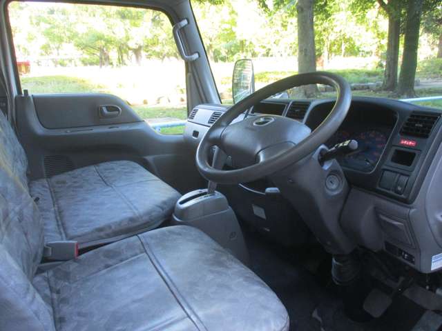 Mazda Titan Dash 2