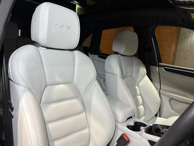 Porsche Macan 2