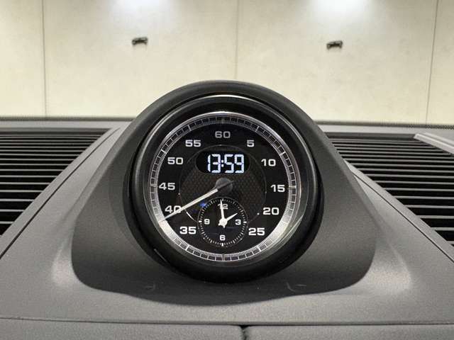 Porsche Macan 4