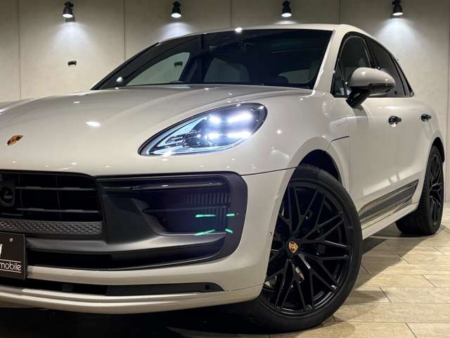 Porsche Macan 8