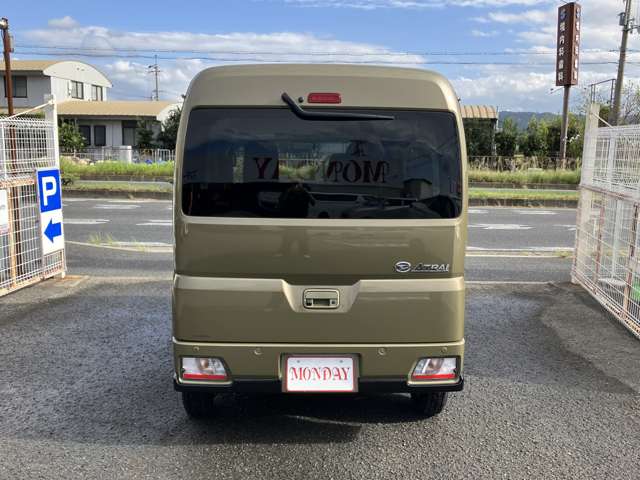 Daihatsu Atrai 5